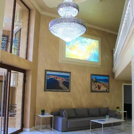 Valencia Gardens Luxury * Νεσέμπαρ