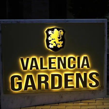 Valencia Gardens Luxury Νεσέμπαρ