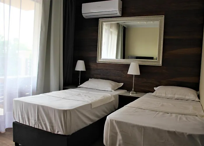 Апартамент Valencia Gardens Luxury Несебър