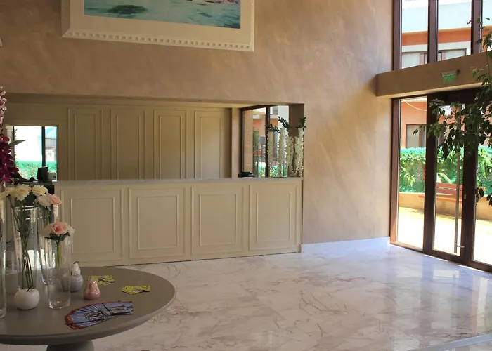 Valencia Gardens Luxury Апартамент