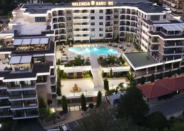 Апартамент Valencia Gardens Luxury Несебър